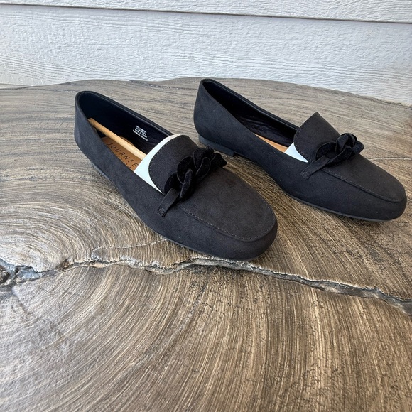 Women’s Journee Collection BlackFaux Leather Flats. Size 8.5 W - Picture 1 of 7